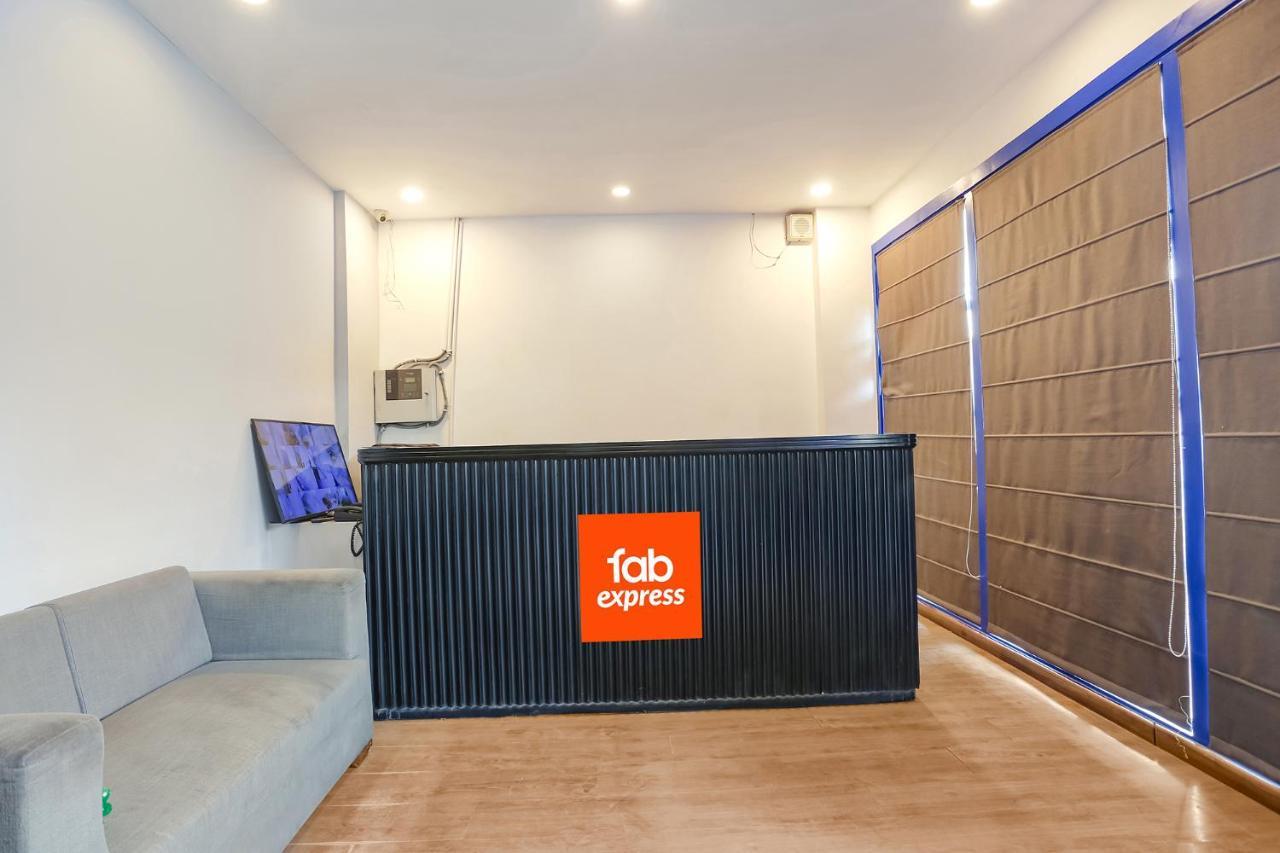 Fabexpress D2 Paschim Vihar Hotel Delhi  Ngoại thất bức ảnh